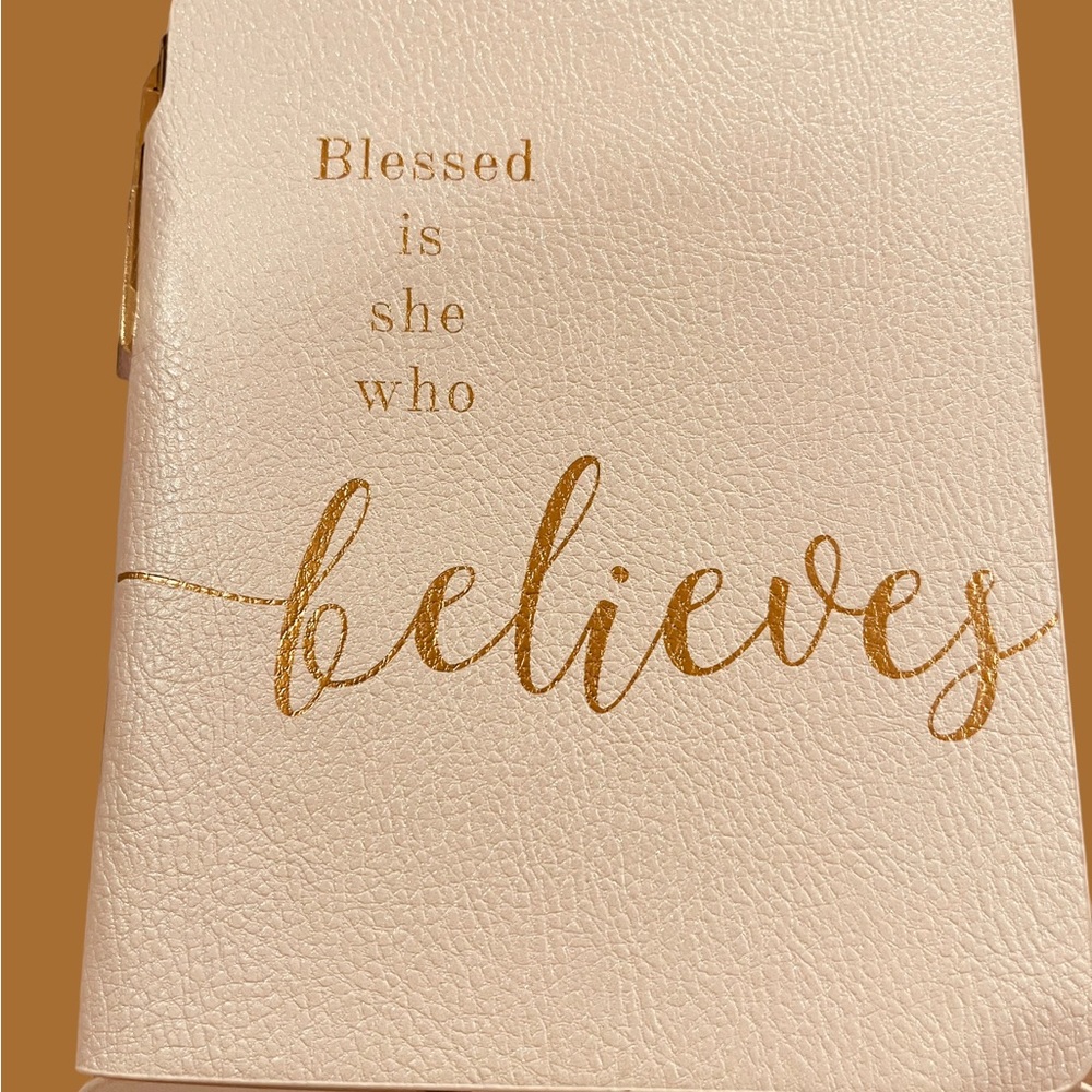 NWT small notebook pocket with gold penππβοΈπΉπΊ - Picture 2 of 3